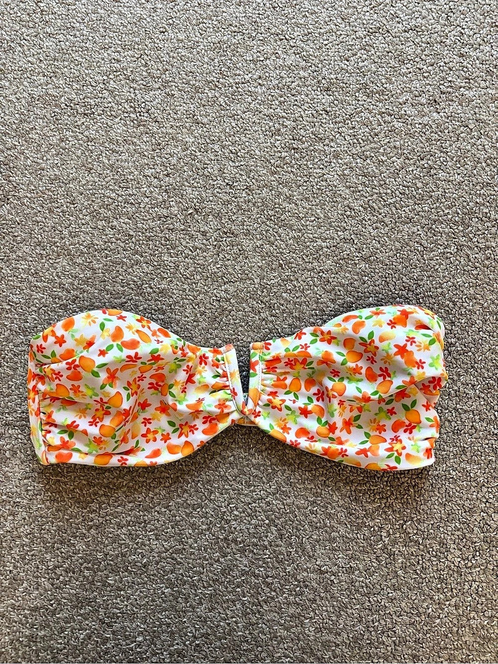 Never worn. Kulani kinis Bandeau Bikini Top